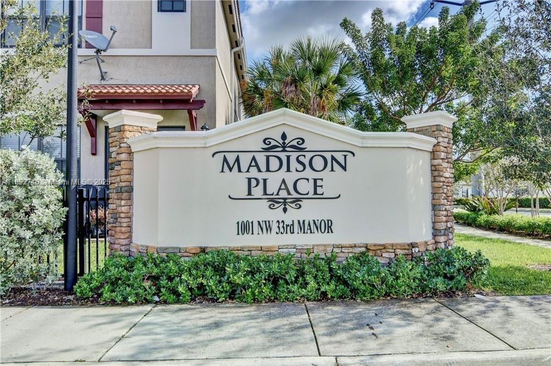 1071 3 / 3 1420 sq. ft. $ 2025-10-08 0 foto