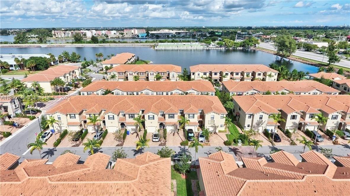 1071 3 / 3 1420 sq. ft. $ 2025-10-08 0 foto
