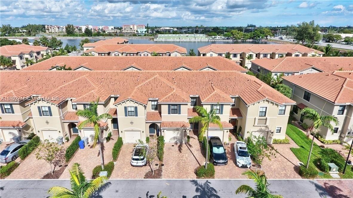1071 3 / 3 1420 sq. ft. $ 2025-10-08 0 foto
