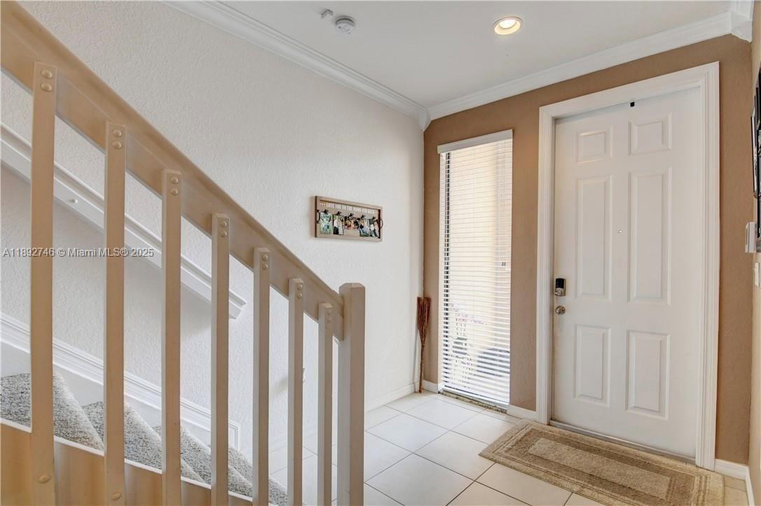 1071 3 / 3 1420 sq. ft. $ 2025-10-08 0 foto