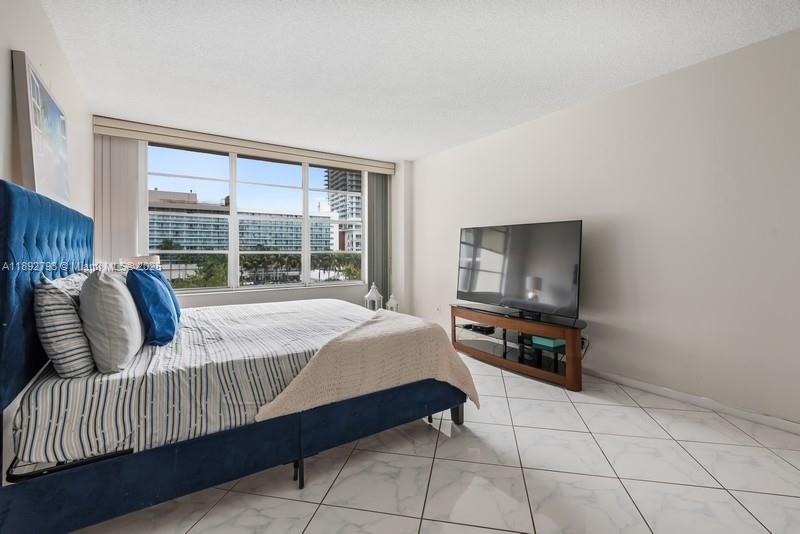 Photo of 3800 Ocean Dr  #410, Hollywood, Florida, 33019 - 
