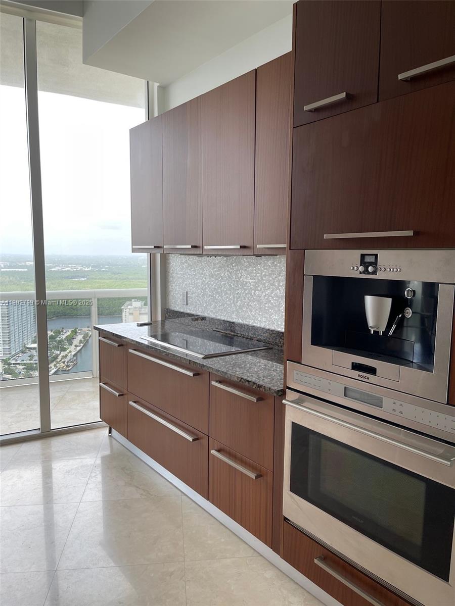 3405 2 / 2 1435 sq. ft. $ 2025-10-08 0 foto