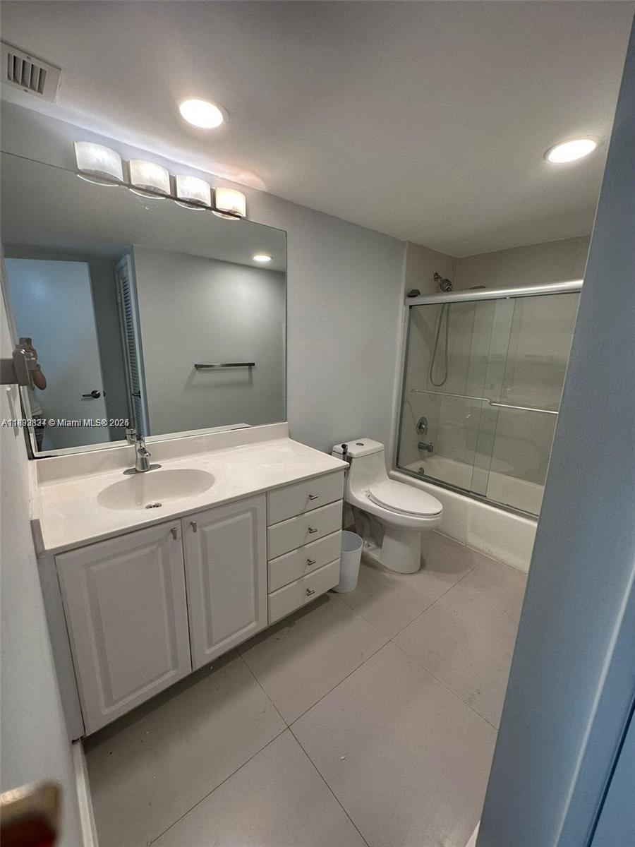 Photo of 19380 Collins Ave  #511, Sunny Isles Beach, Florida, 33160 - 