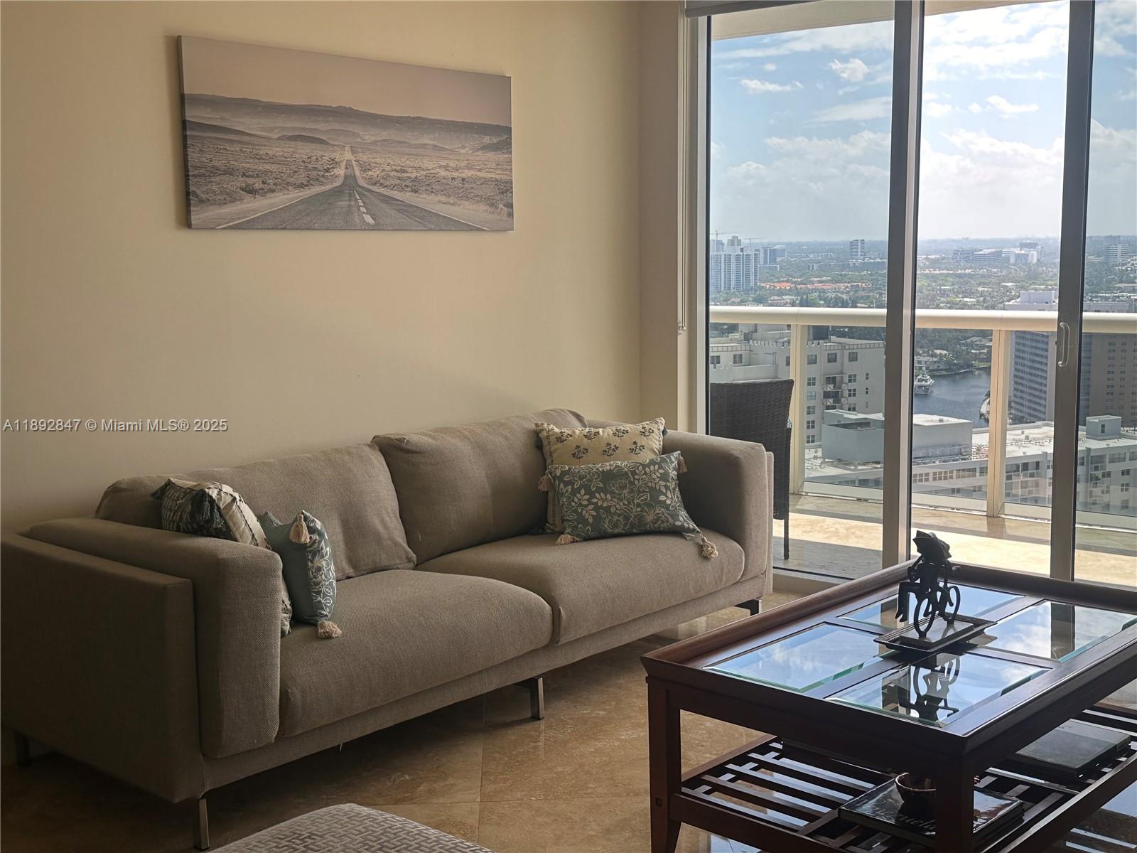 See details 2707 3 / 3 1571 sq. ft. $ 2025-10-08 0 Photo