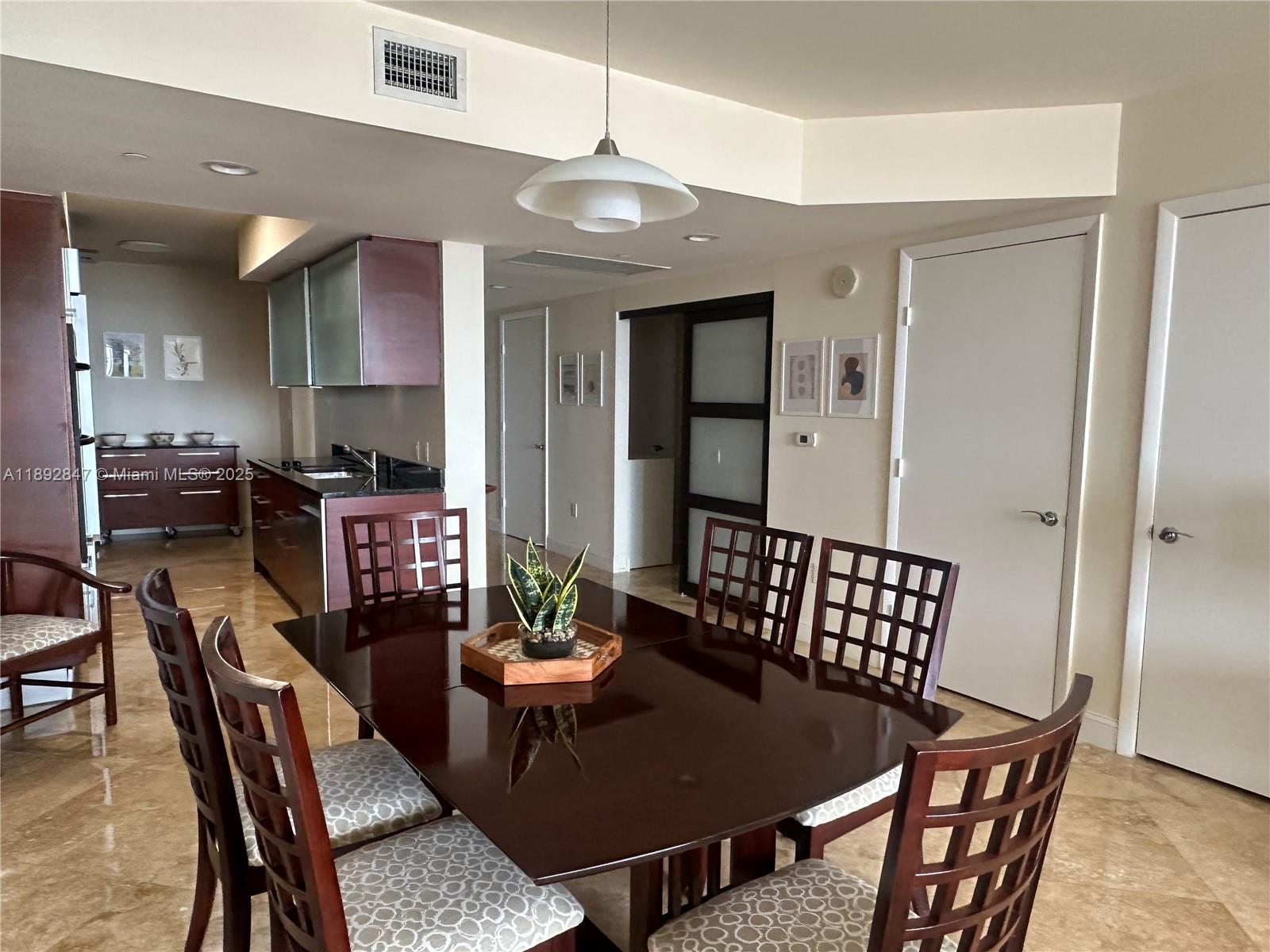 See details 2707 3 / 3 1571 sq. ft. $ 2025-10-08 0 Photo