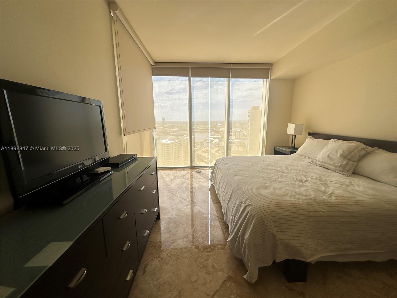 See details 2707 3 / 3 1571 sq. ft. $ 2025-10-08 0 Photo