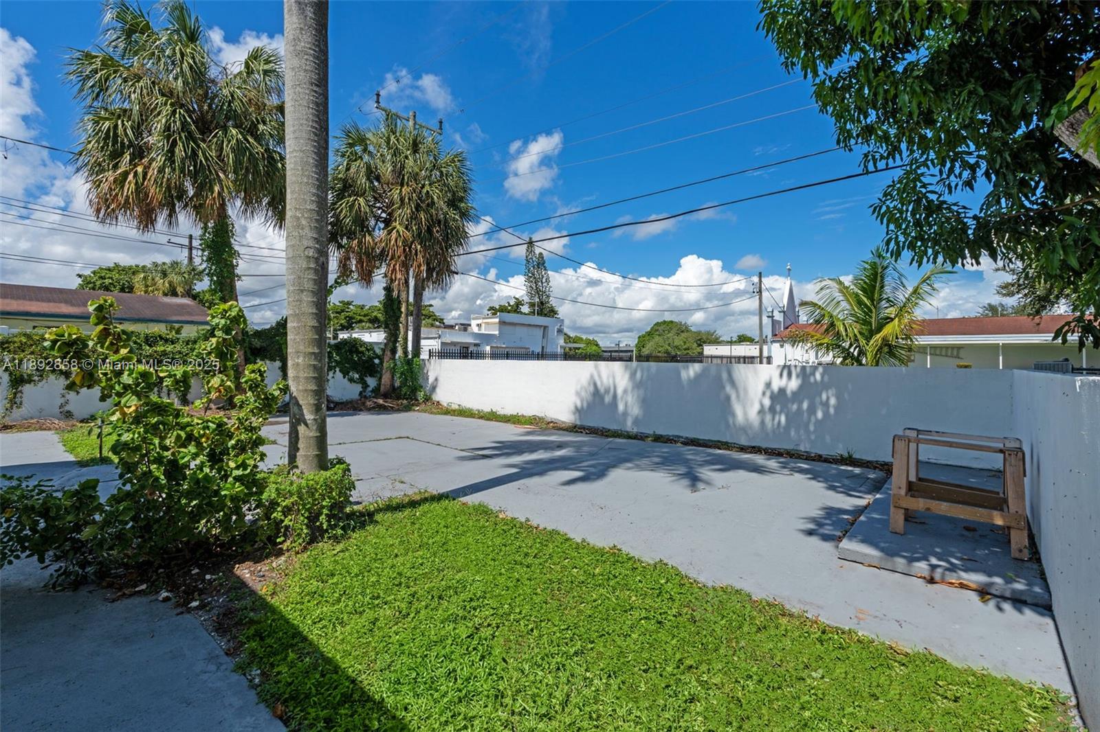 See details / 2294 sq. ft. $ 2025-10-08 0 Photo