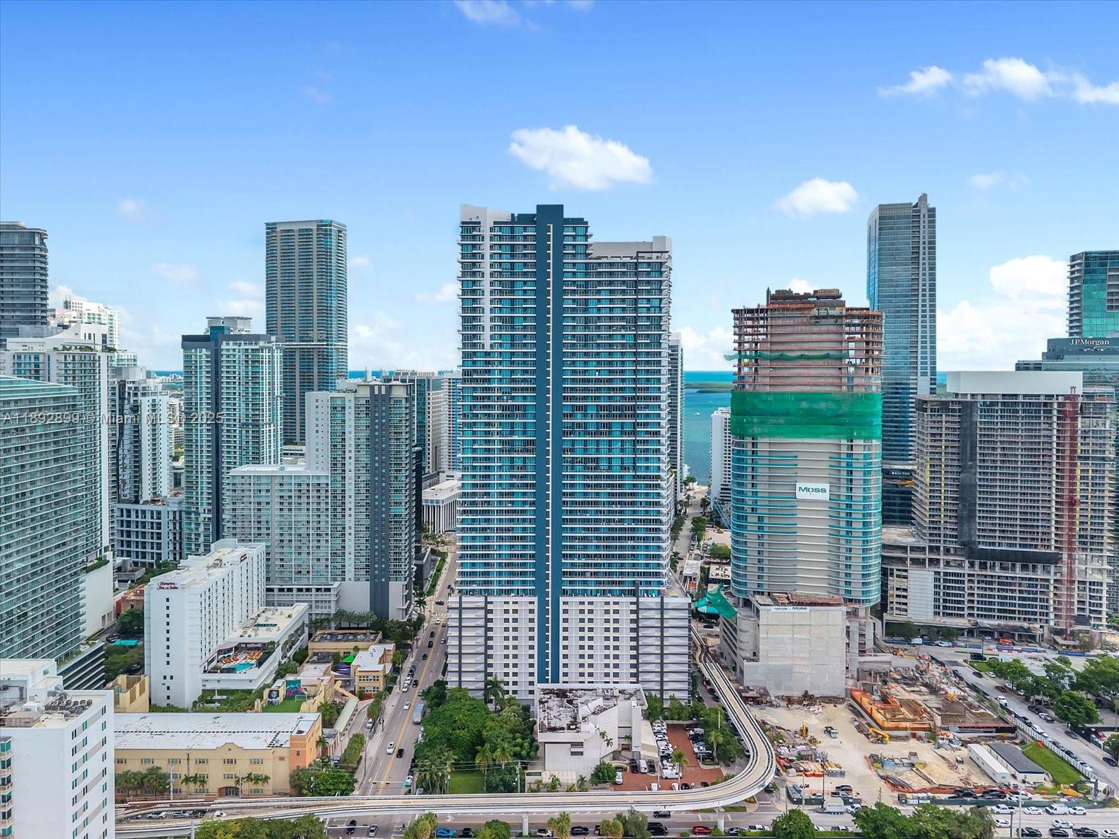 Подробнее 1002  /   кв.футов $ 2025-10-08 0 Фото