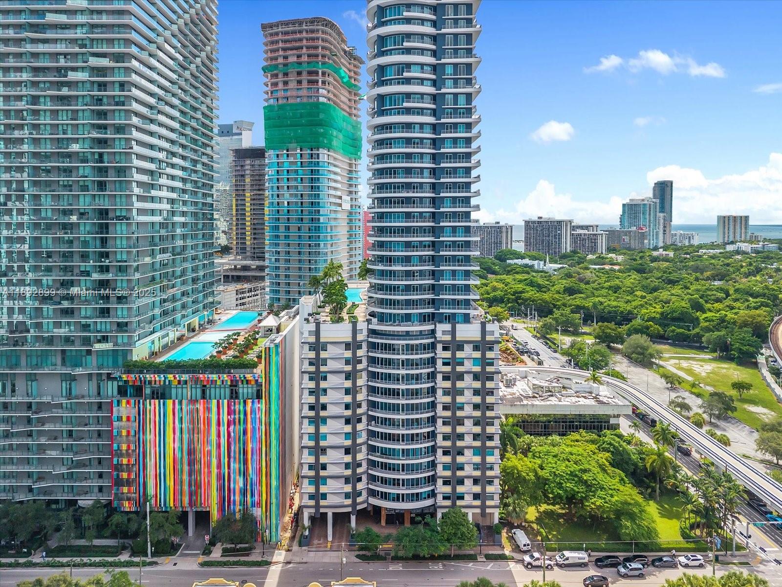 Подробнее 1002  /   кв.футов $ 2025-10-08 0 Фото