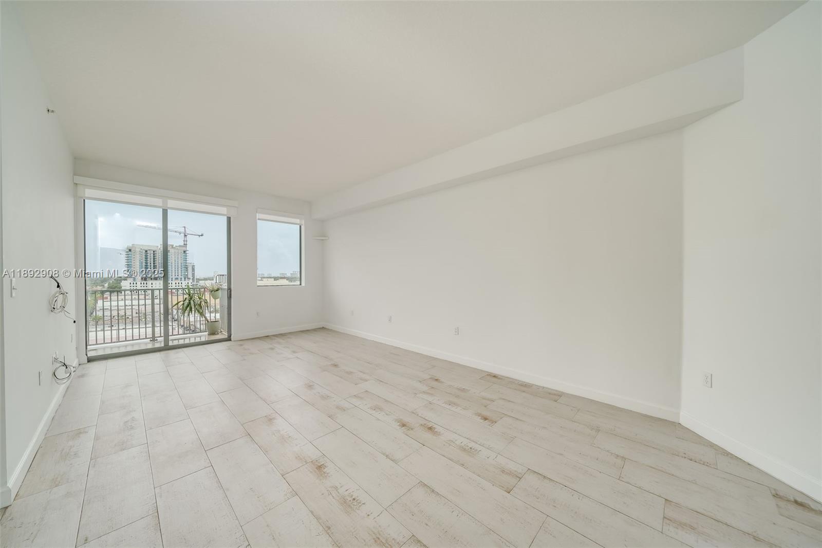 Photo of 140 Dixie Hwy  #1011, Hollywood, Florida, 33020 - 