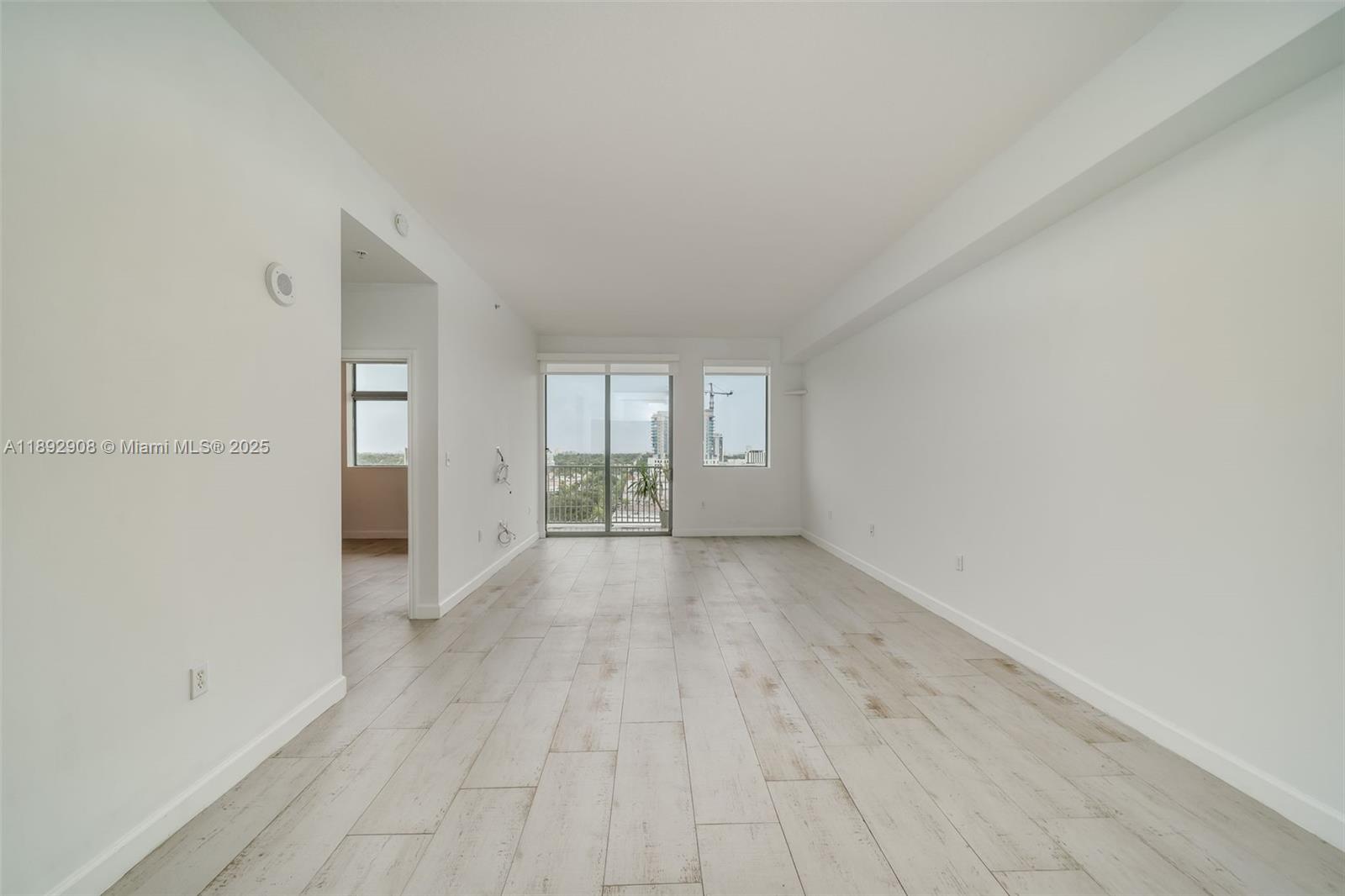 Photo of 140 Dixie Hwy  #1011, Hollywood, Florida, 33020 - 