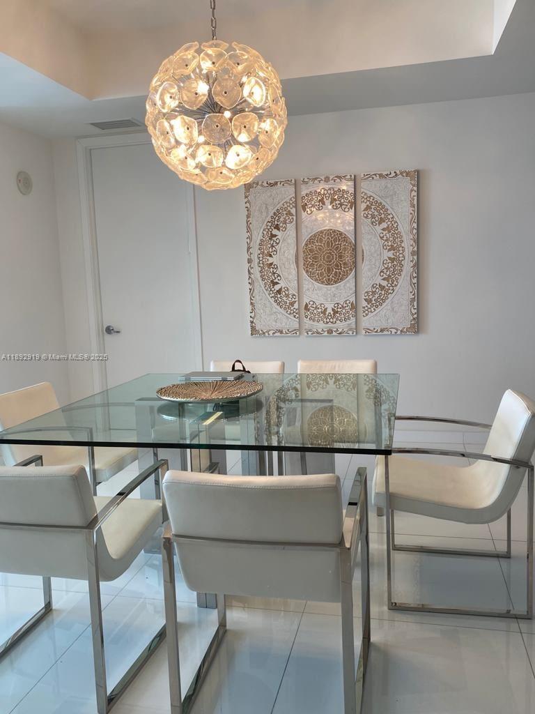 See details 3306 2 / 3 1614 sq. ft. $ 2025-10-08 0 Photo