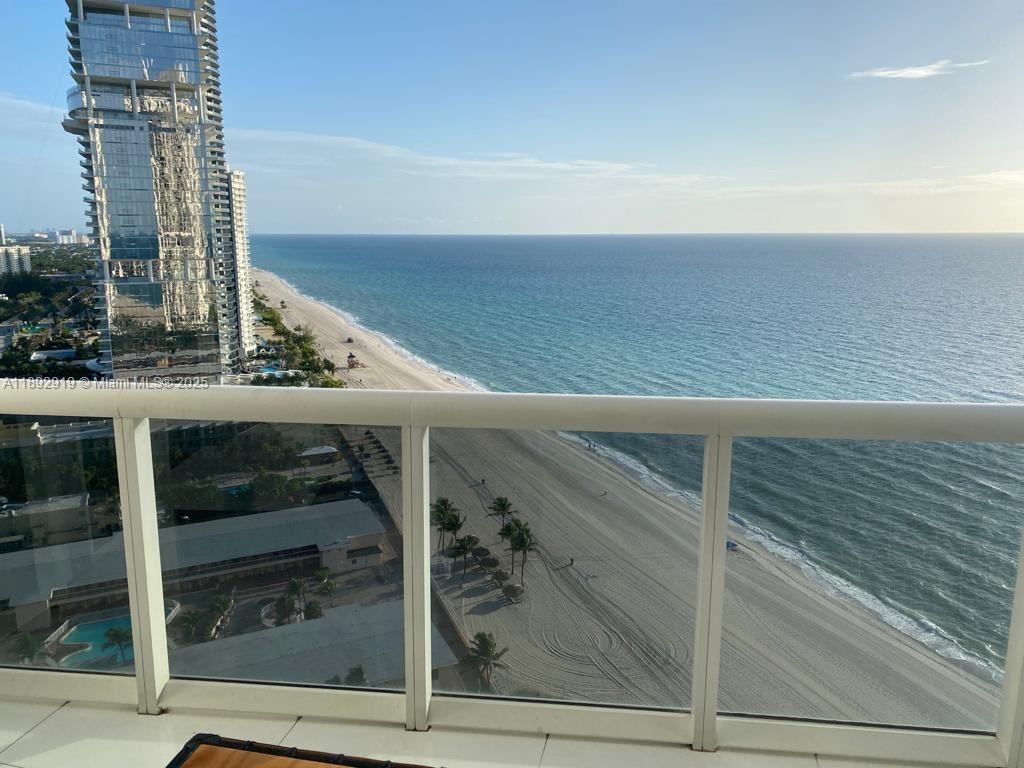 See details 3306 2 / 3 1614 sq. ft. $ 2025-10-08 0 Photo