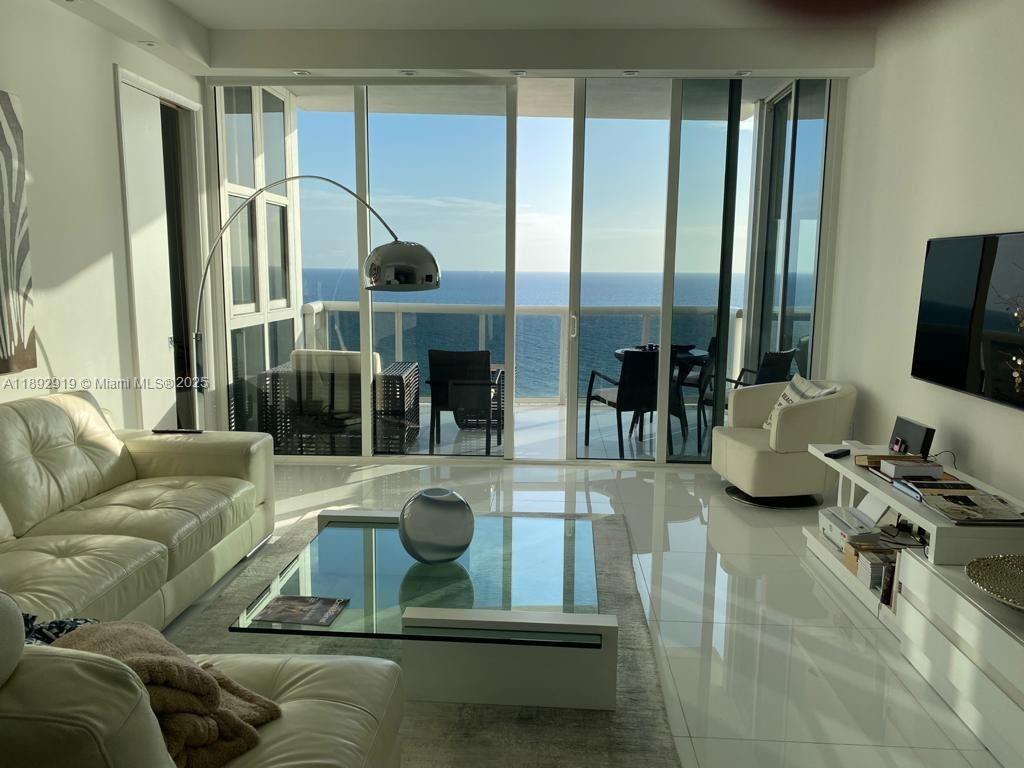 See details 3306 2 / 3 1614 sq. ft. $ 2025-10-08 0 Photo