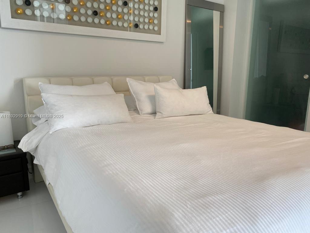 See details 3306 2 / 3 1614 sq. ft. $ 2025-10-08 0 Photo