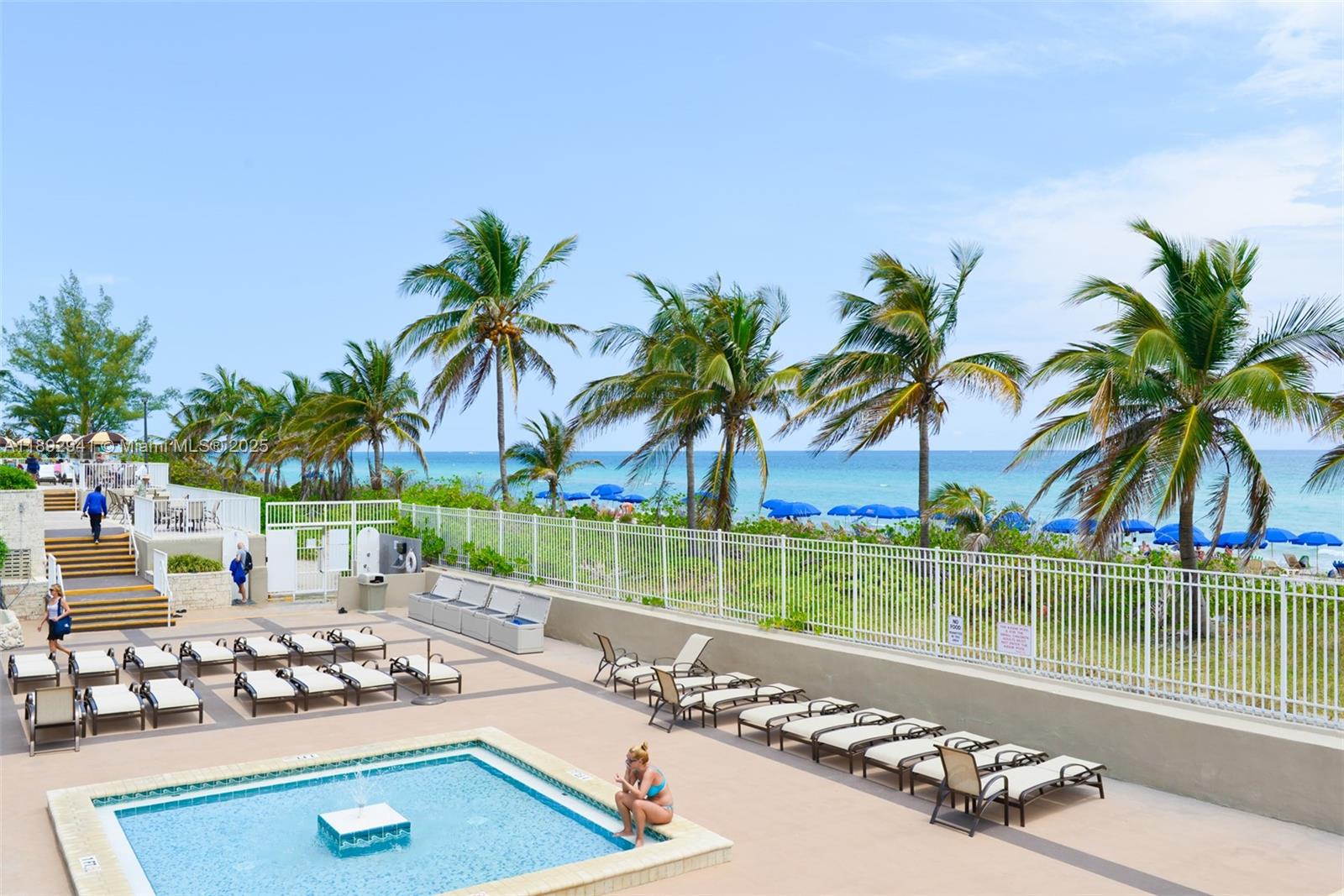 Ver detalles 4L 1 / 2 870 sq. ft. $ 2025-10-08 0 foto