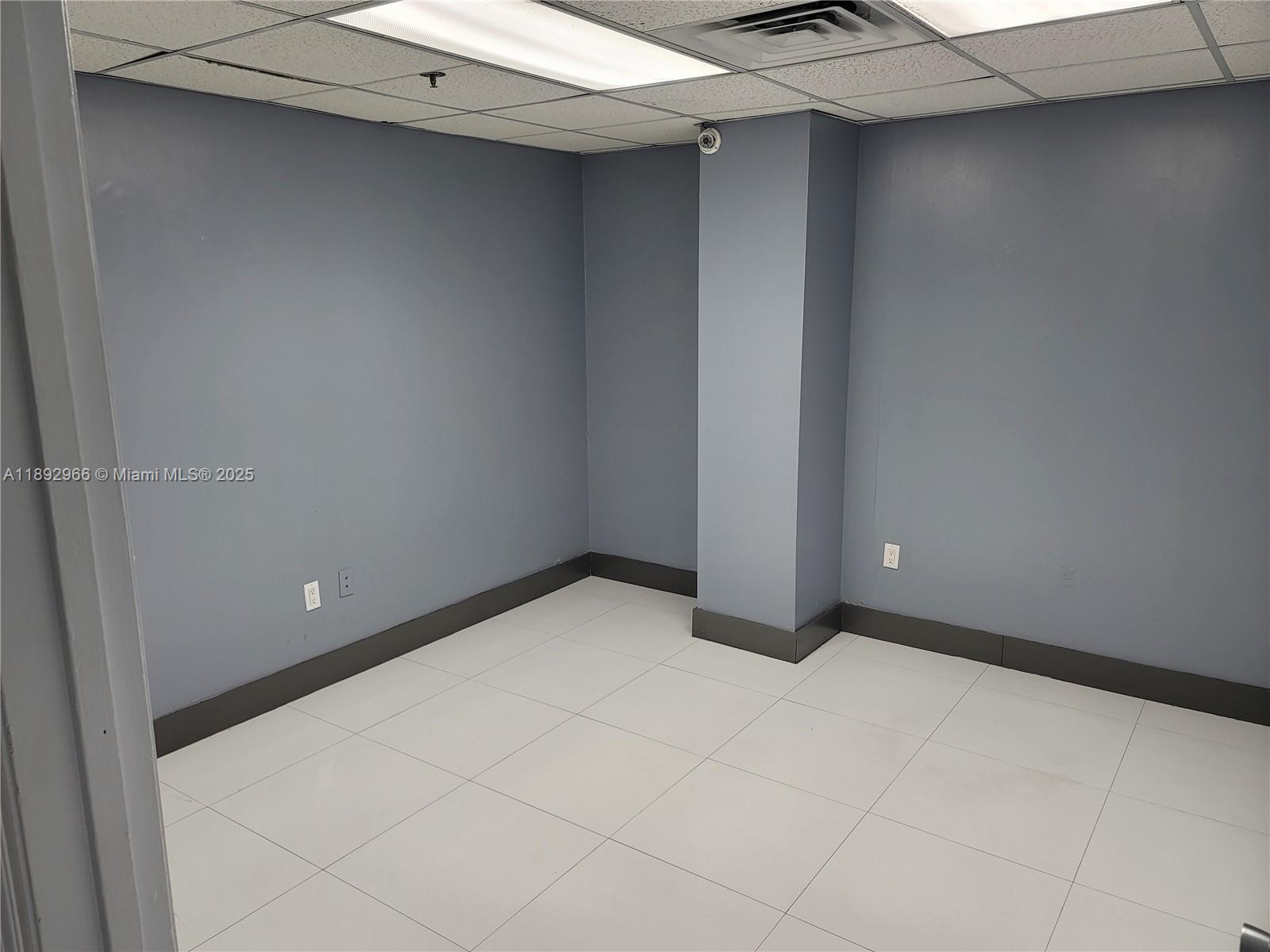 Ver detalles 3006 / sq. ft. $ 2025-10-08 0 foto