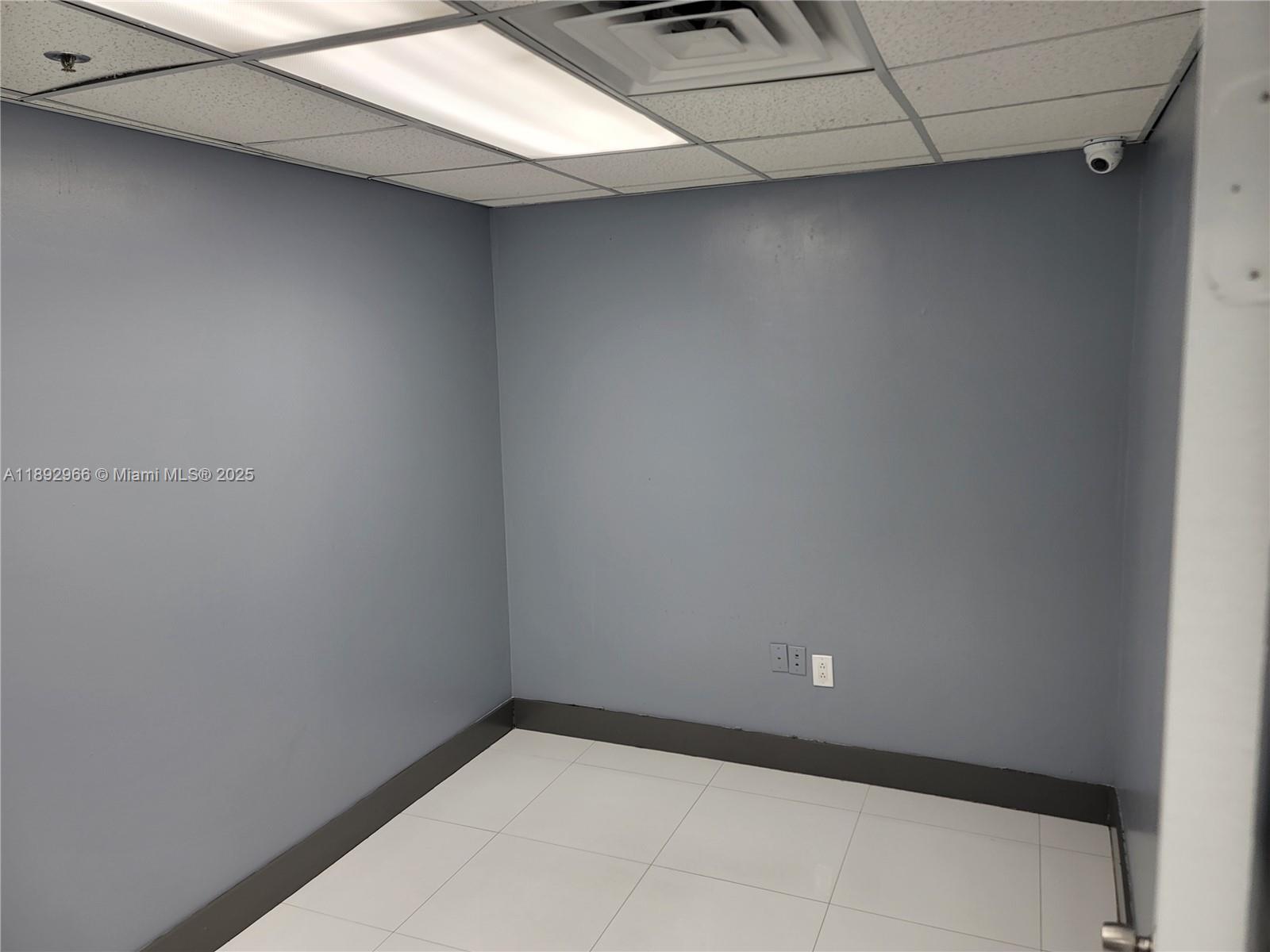 Ver detalles 3006 / sq. ft. $ 2025-10-08 0 foto