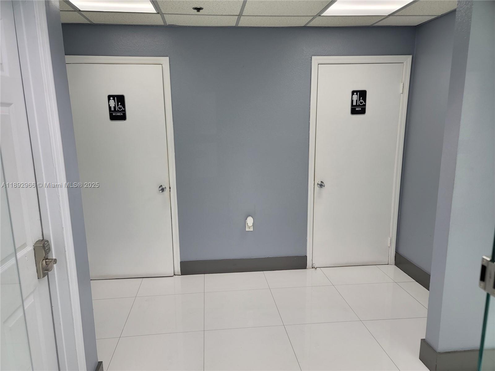 Ver detalles 3006 / sq. ft. $ 2025-10-08 0 foto