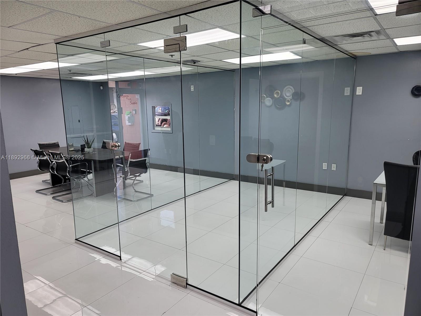 Ver detalles 3006 / sq. ft. $ 2025-10-08 0 foto