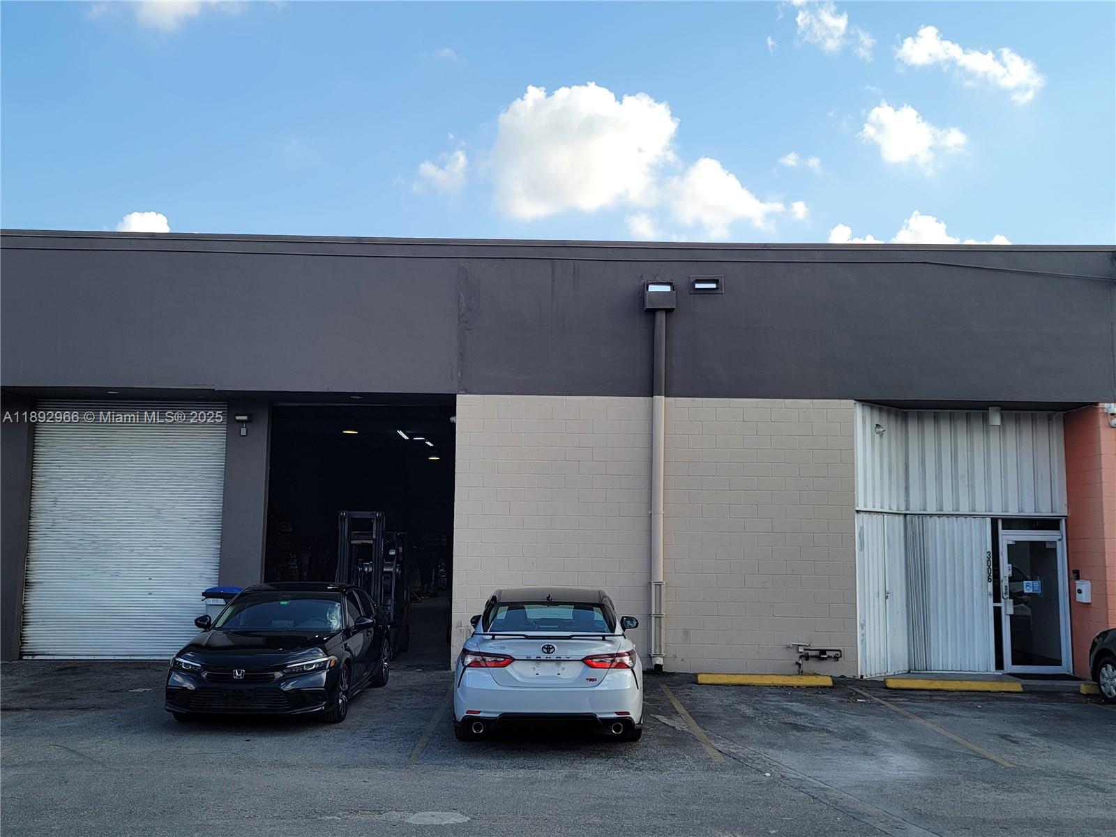 Ver detalles 3006 / sq. ft. $ 2025-10-08 0 foto