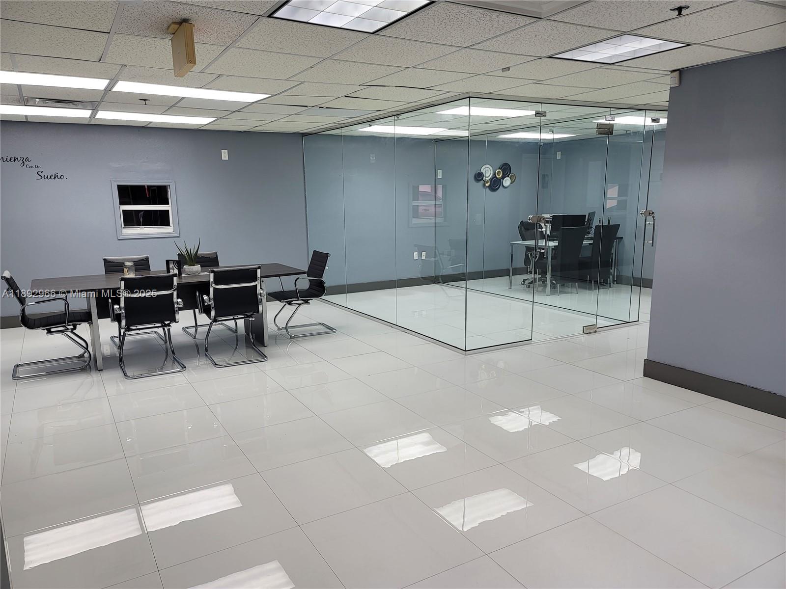 Ver detalles 3006 / sq. ft. $ 2025-10-08 0 foto
