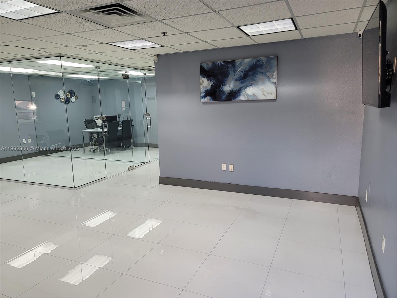 Ver detalles 3006 / sq. ft. $ 2025-10-08 0 foto