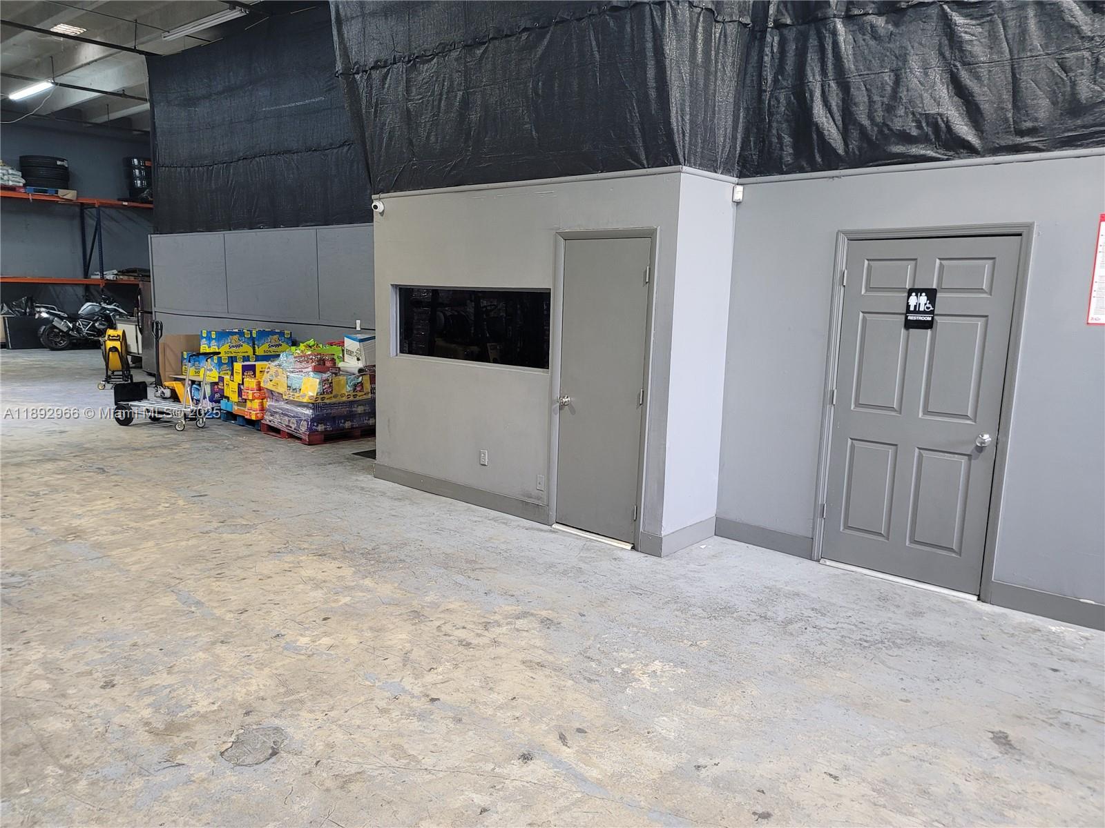 Ver detalles 3006 / sq. ft. $ 2025-10-08 0 foto