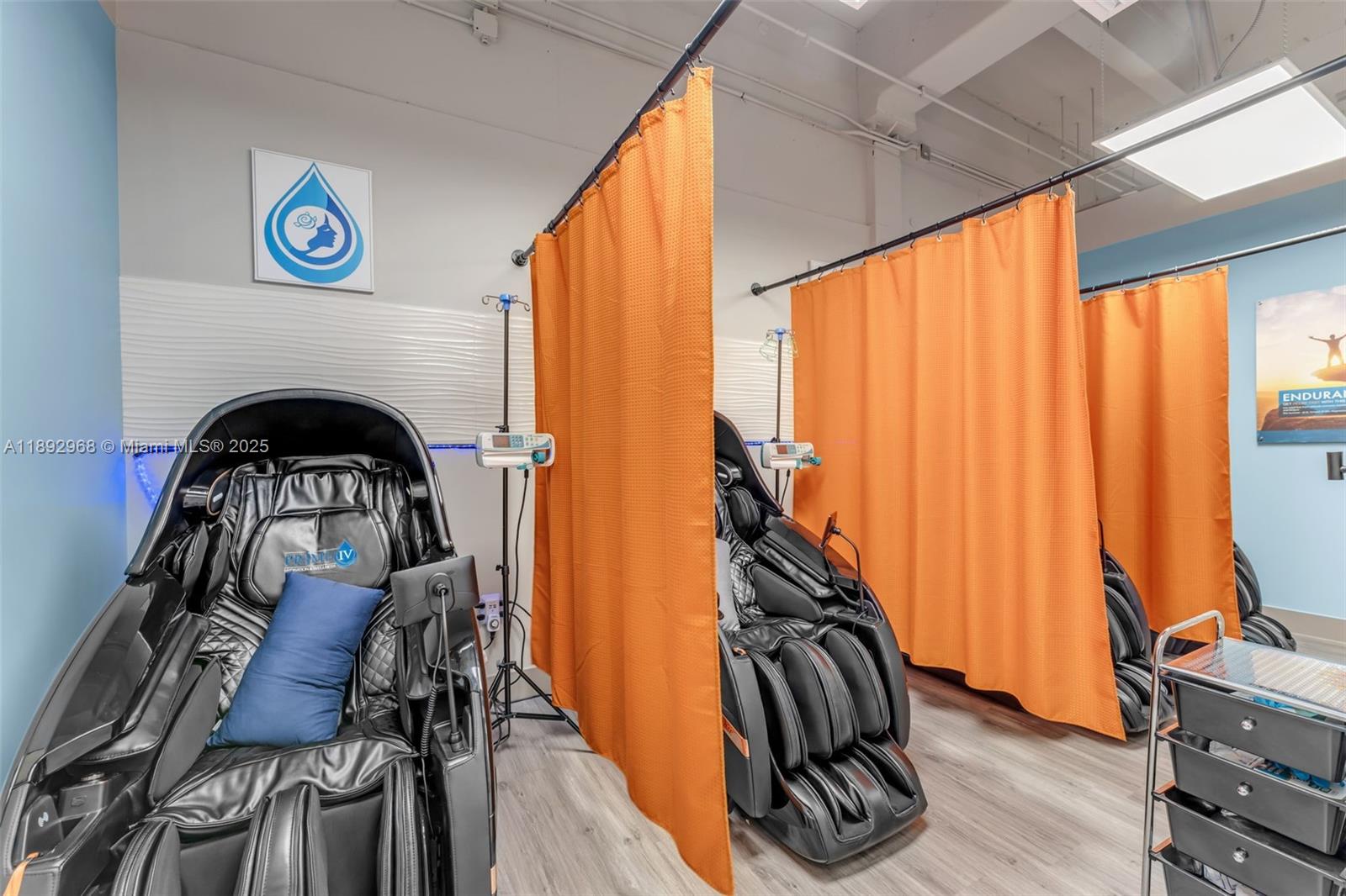 Подробнее / кв.футов $ 2025-10-08 0 Фото