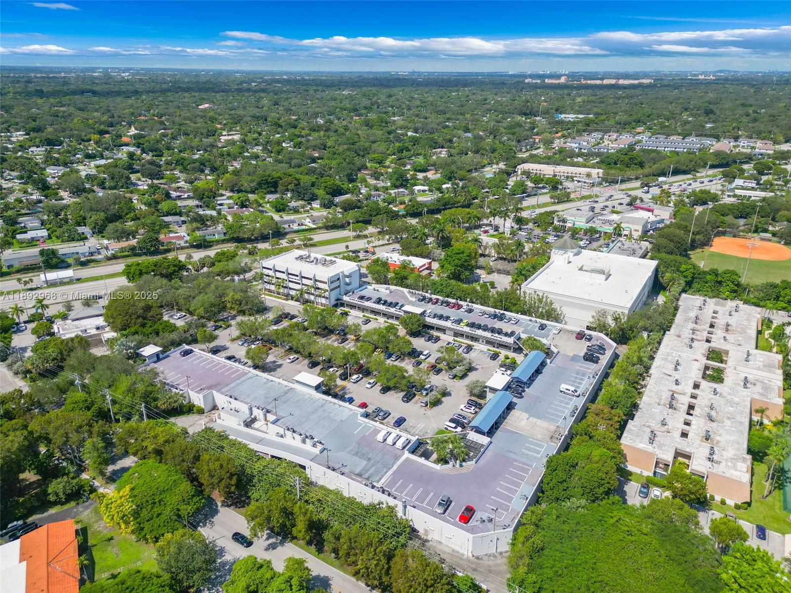 Подробнее / кв.футов $ 2025-10-08 0 Фото