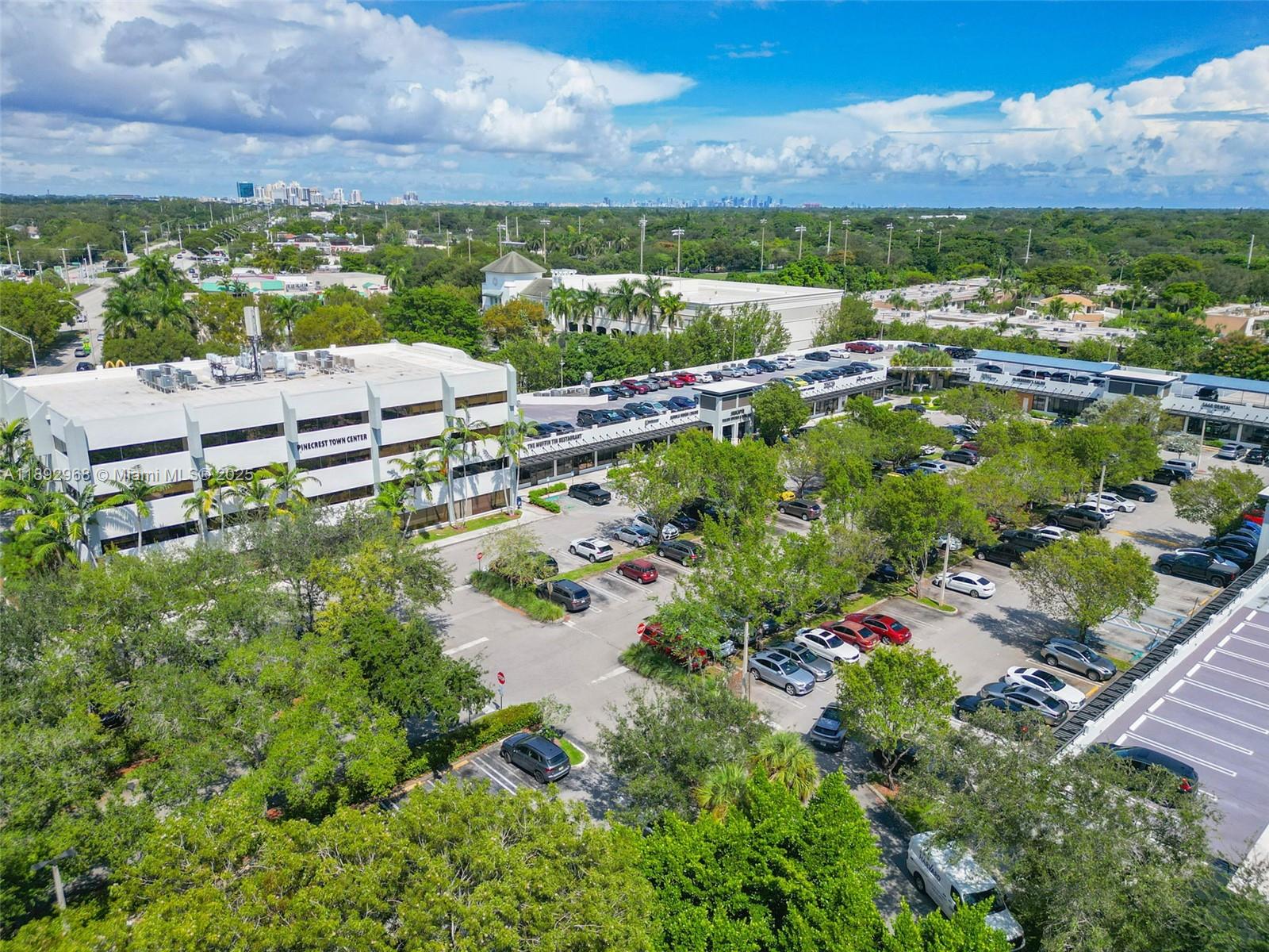 Подробнее / кв.футов $ 2025-10-08 0 Фото