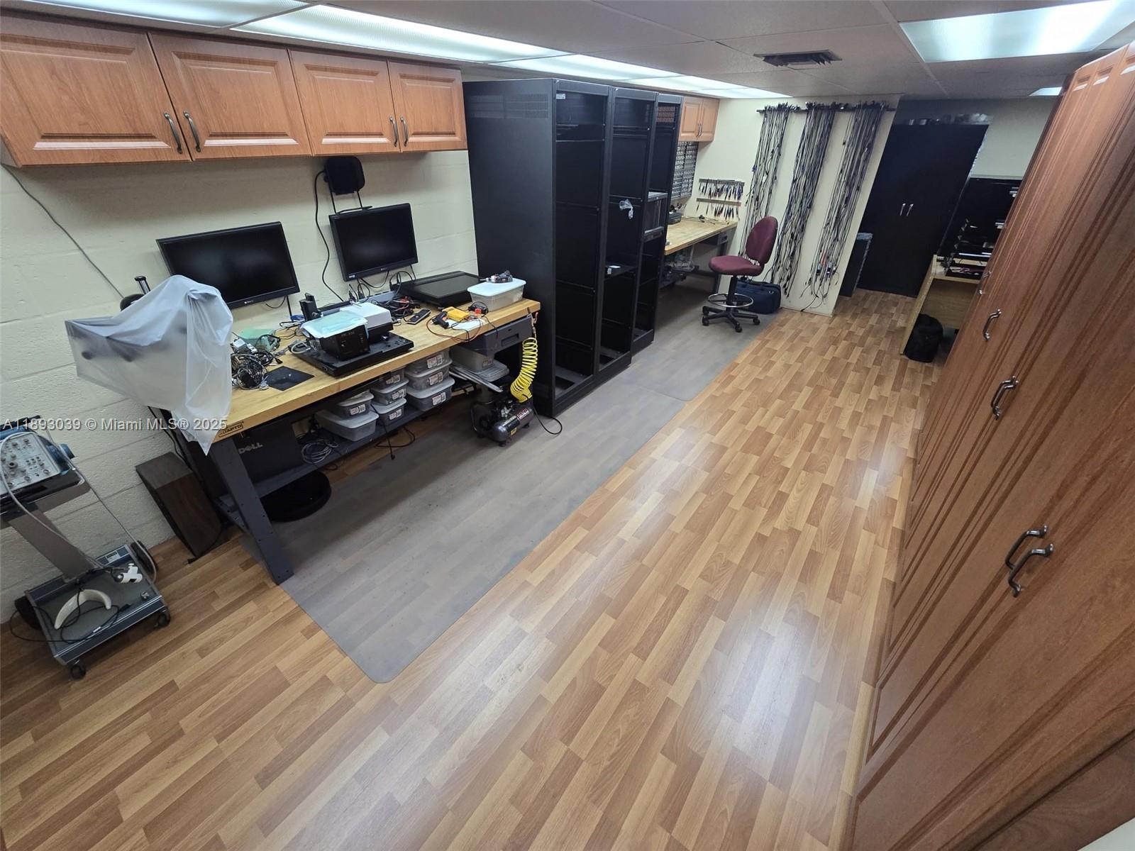 See details 206 / sq. ft. $ 2025-10-08 0 Photo