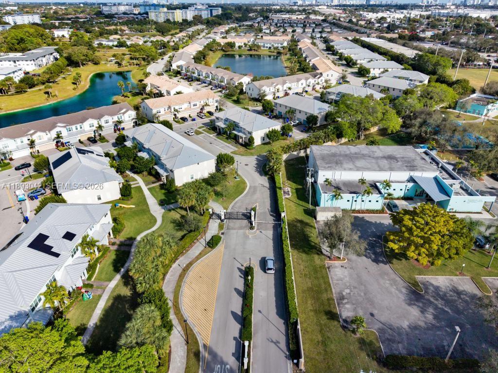 Ver detalles 1422 3 / 3 sq. ft. $ 2026-02-07 0 foto