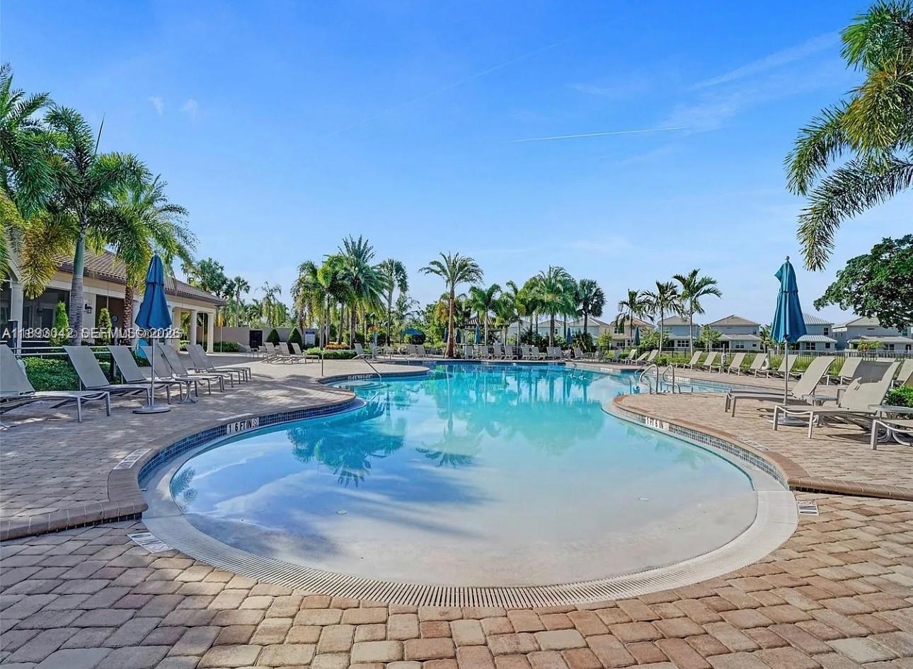 Ver detalles 1422 3 / 3 sq. ft. $ 2026-02-07 0 foto