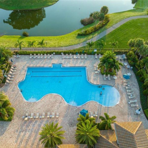 Ver detalles 1422 3 / 3 sq. ft. $ 2026-02-07 0 foto