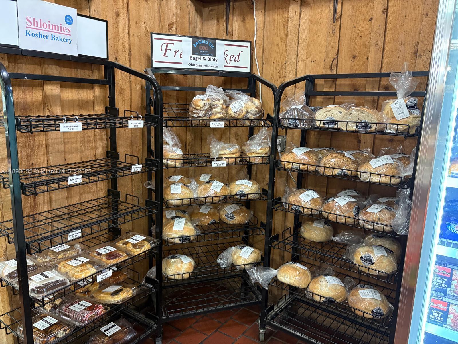 Подробнее / кв.футов $ 2025-10-29 0 Фото