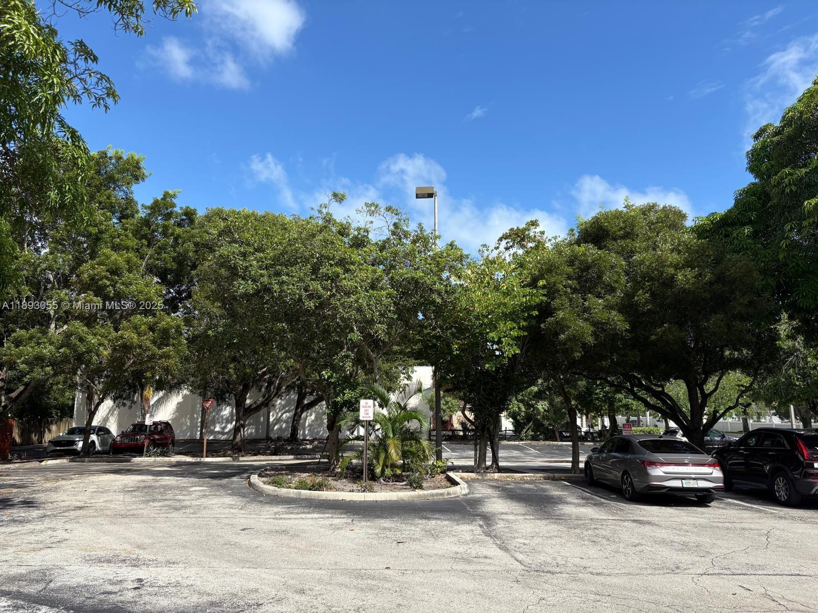 Подробнее / кв.футов $ 2025-10-29 0 Фото