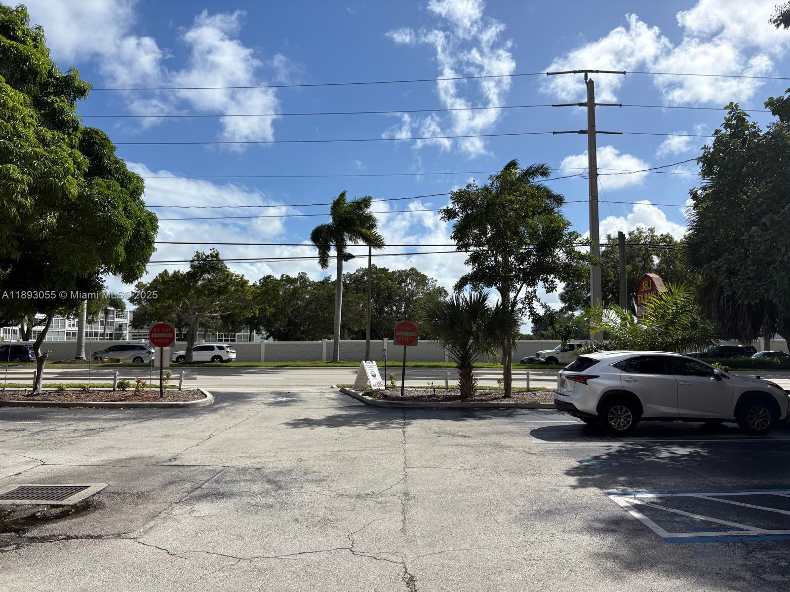 Подробнее / кв.футов $ 2025-10-29 0 Фото