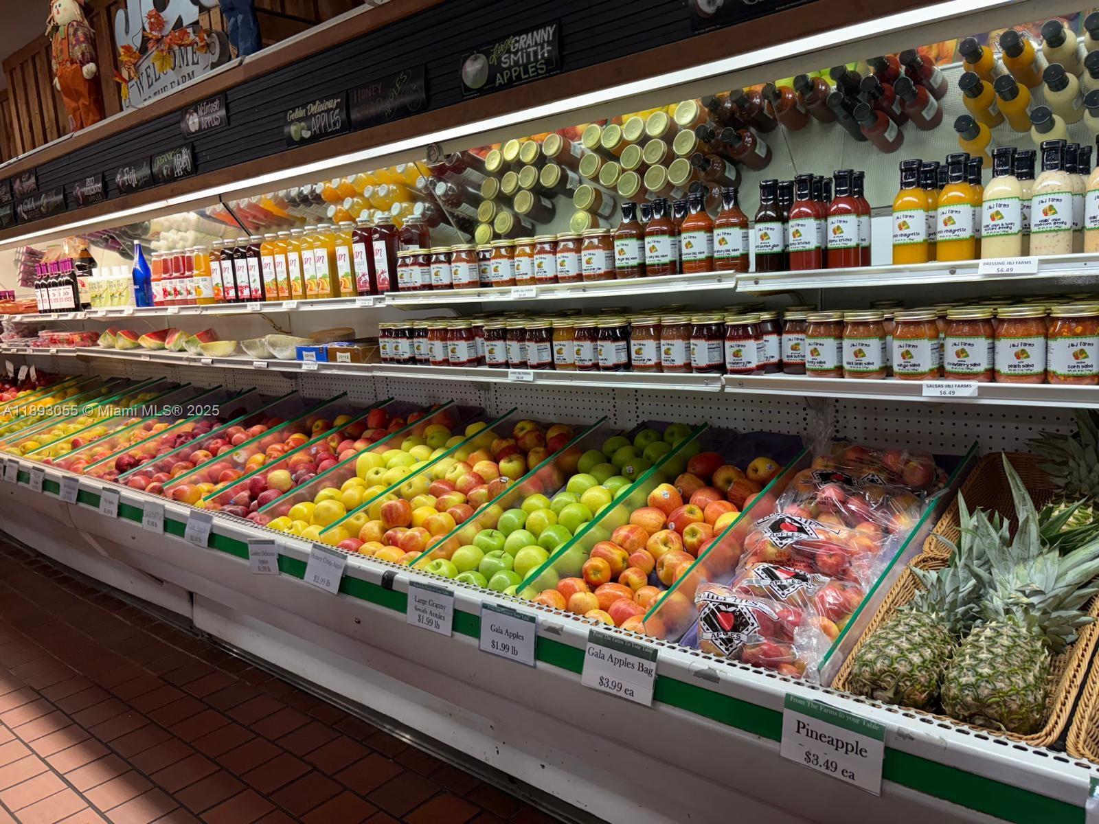 Подробнее / кв.футов $ 2025-10-29 0 Фото