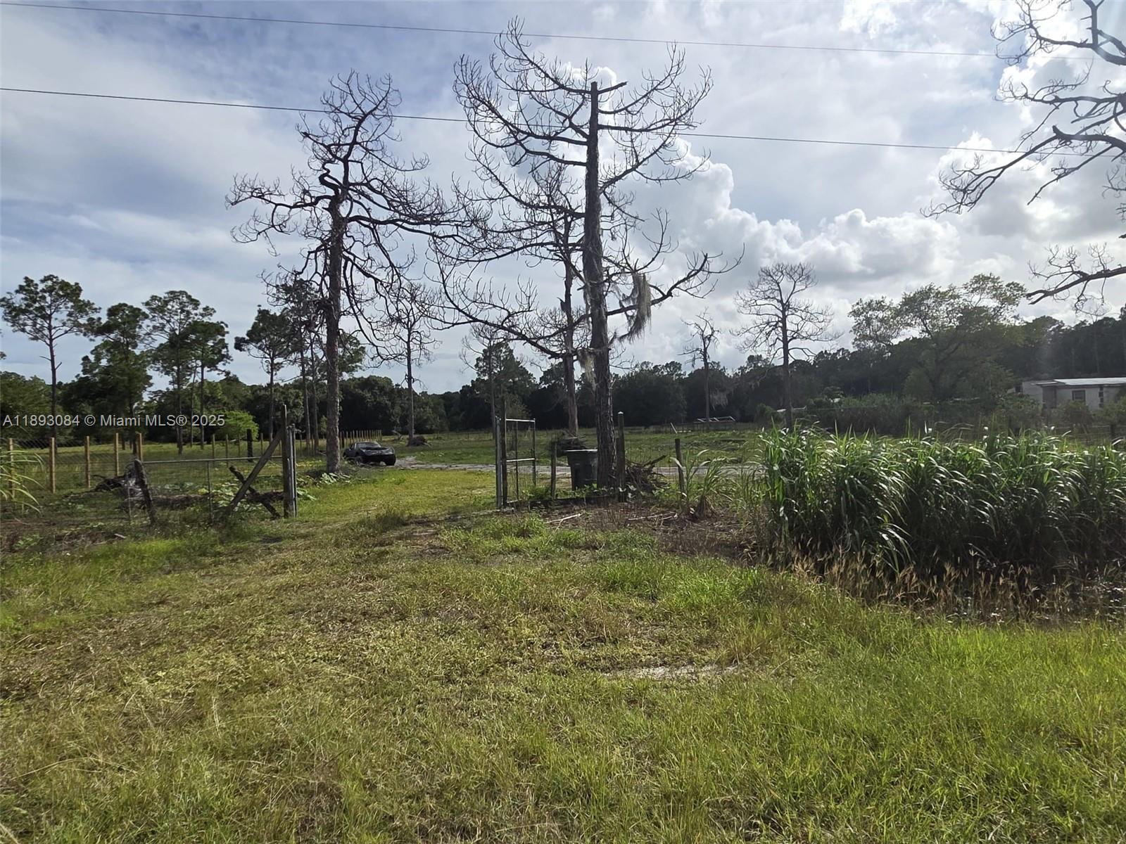 See details / sq. ft. $ 2025-10-08 0 Photo