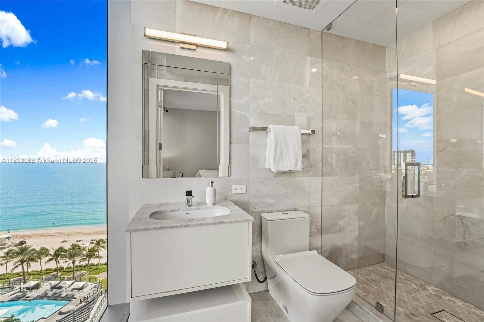 See details 1001 4 / 6 3252 sq. ft. $ 2025-10-08 0 Photo