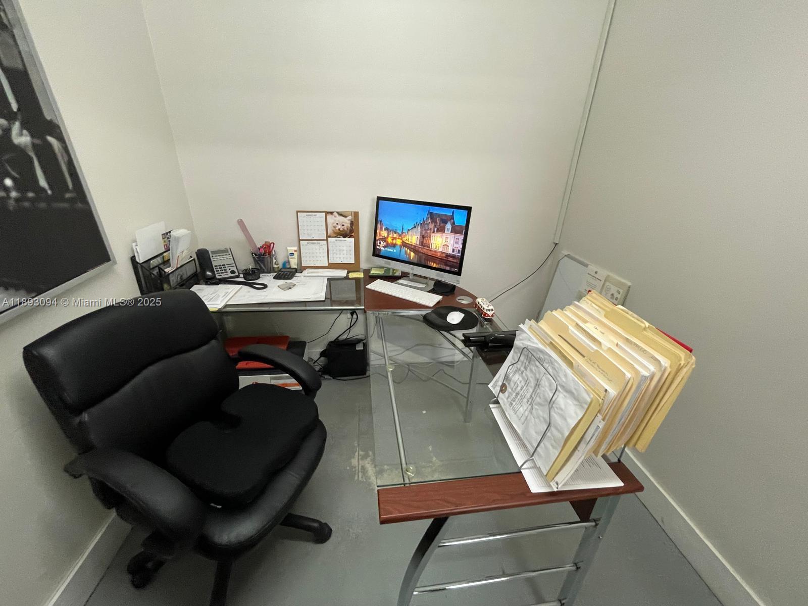 1-C  /   sq. ft. $ 2025-10-08 0 foto