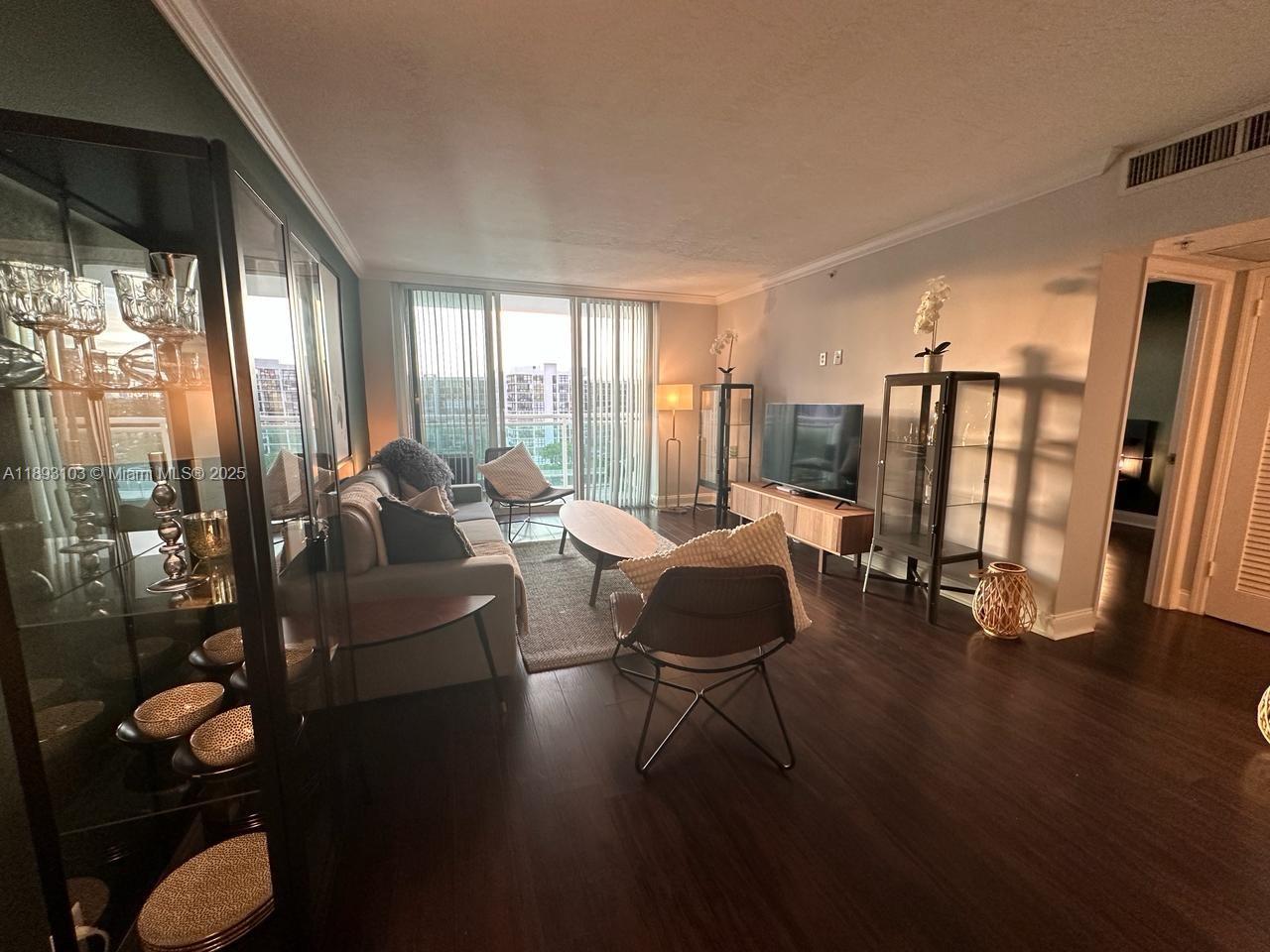 Photo of 3000 Ocean Dr  #612, Hollywood, Florida, 33019 - 