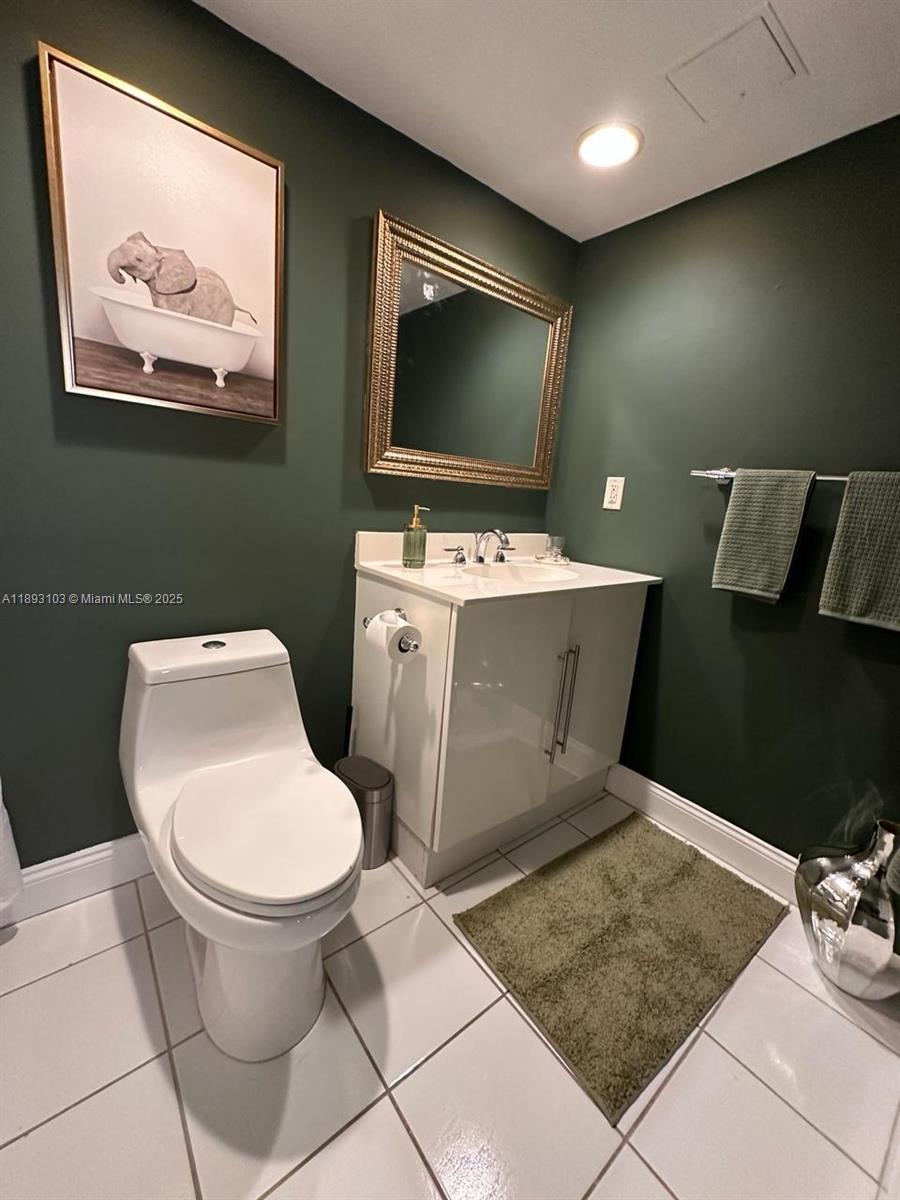 Photo of 3000 Ocean Dr #612, Hollywood, Florida, 33019 -