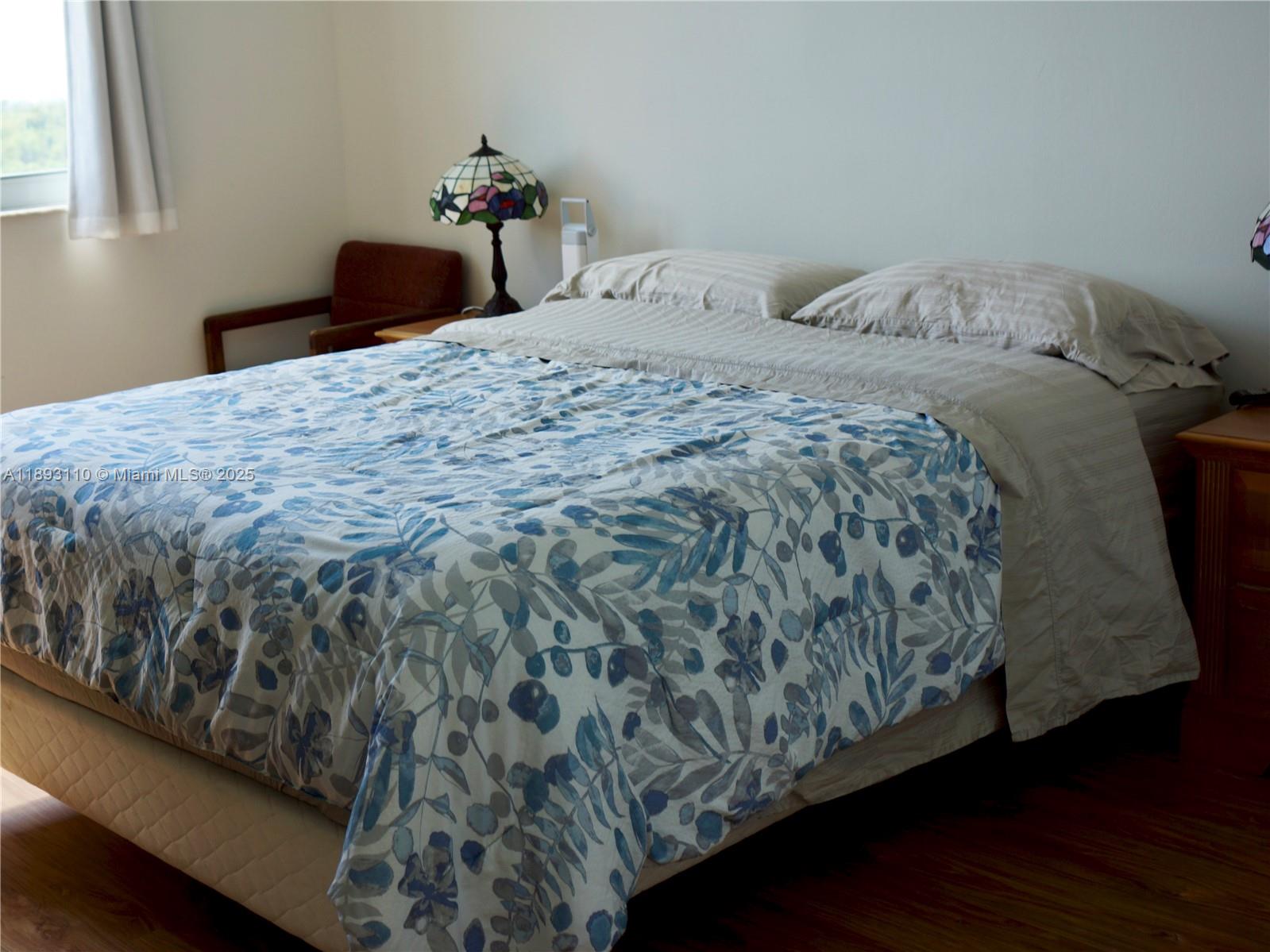 1206 3 / 3 1570 sq. ft. $ 2025-10-09 0 Photo