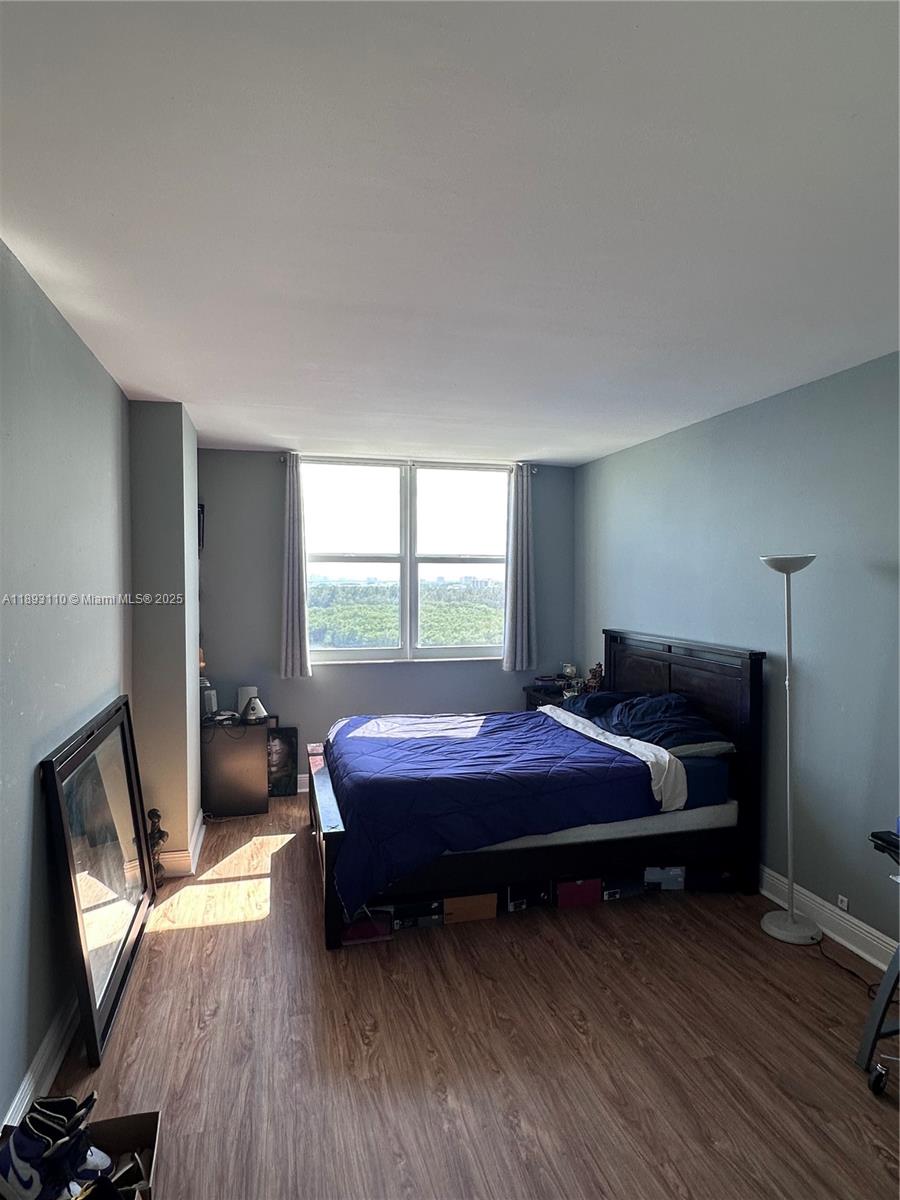 1206 3 / 3 1570 sq. ft. $ 2025-10-09 0 Photo