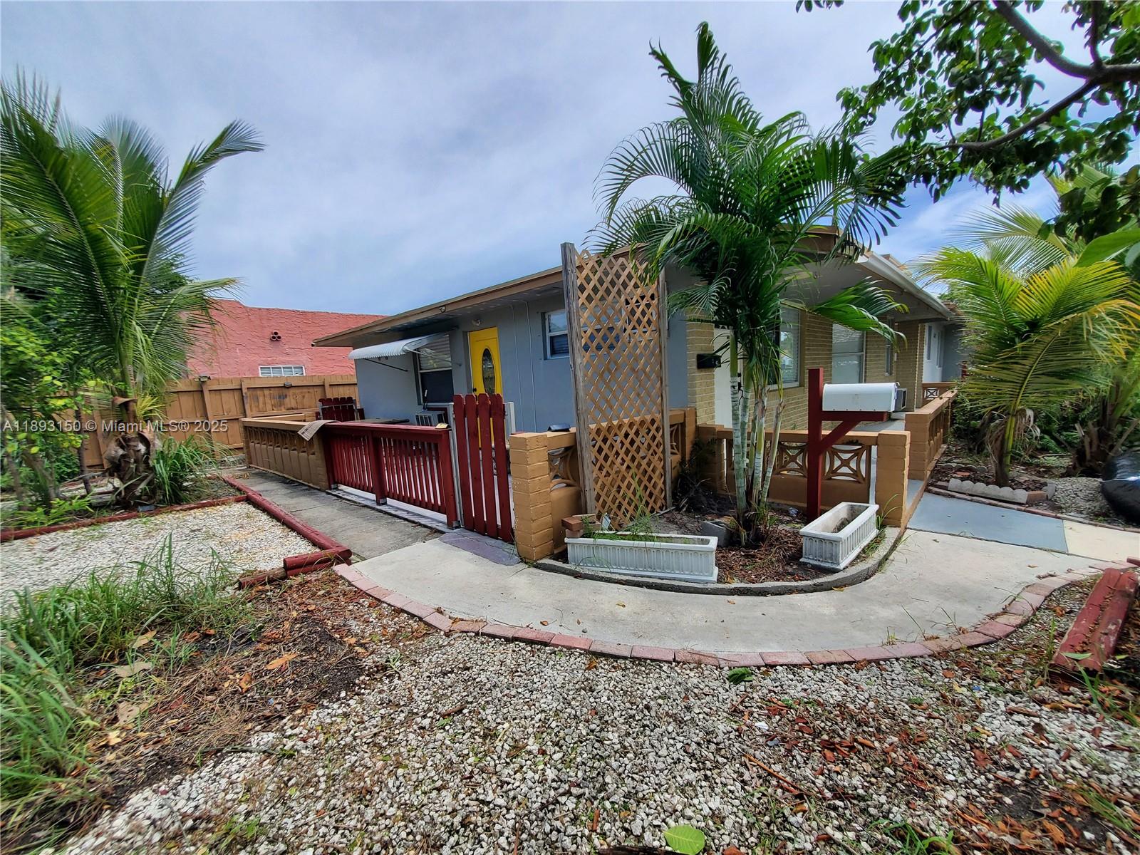 See details / 2120 sq. ft. $ 2025-10-09 0 Photo