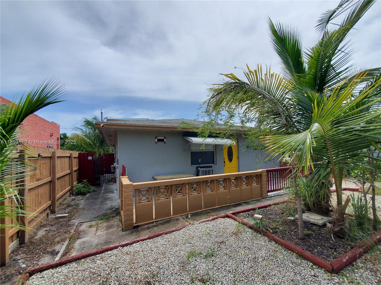 See details / 2120 sq. ft. $ 2025-10-09 0 Photo