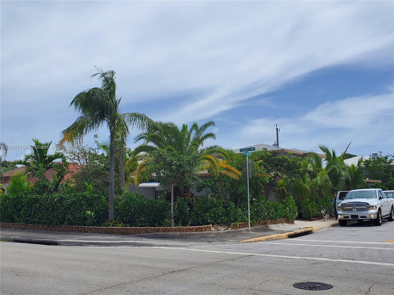 See details / 2120 sq. ft. $ 2025-10-09 0 Photo