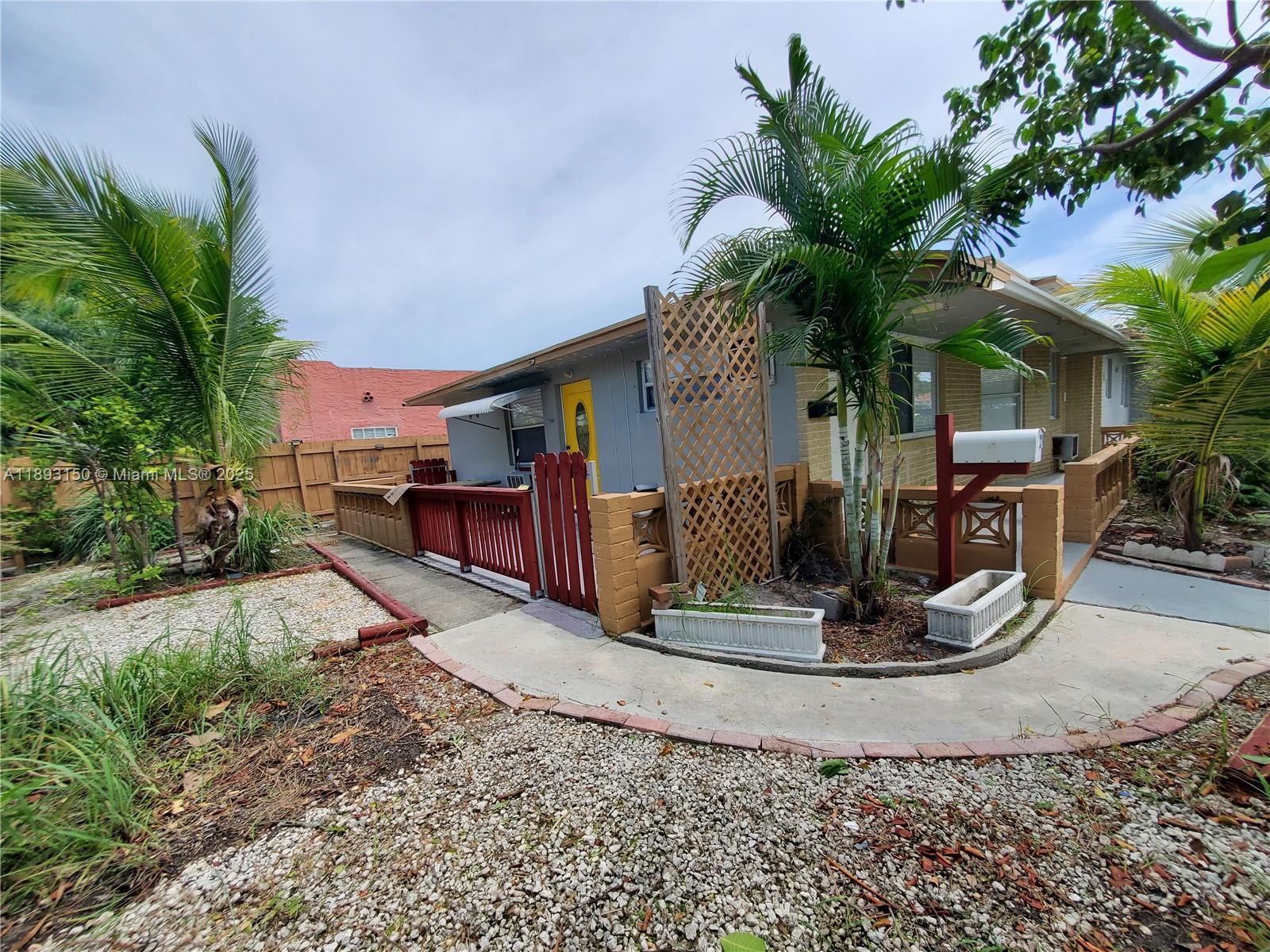 See details / 2120 sq. ft. $ 2025-10-09 0 Photo